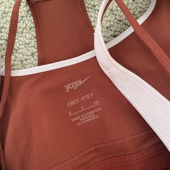 Nike Yoga Active Jumpsuit - Picture 6 of 9